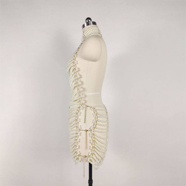 Glitzy Beaded Halter: Elegance & Allure