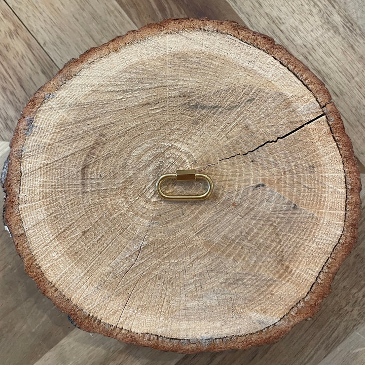 Gold Screw-Close