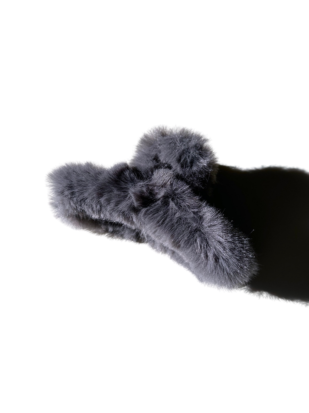 Giant Fluffy Vegan Fur Claw Hair Clip